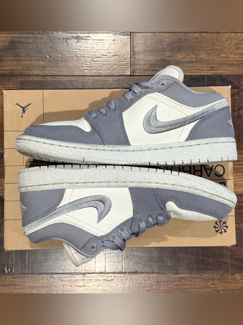 Air Jordan 1 Low SE - Picture 4 of 8